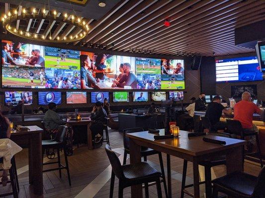 Stadium Sports Bar and Restaurant