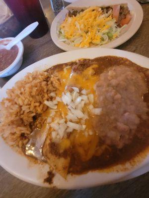 Cheese enchiladas and beef taco