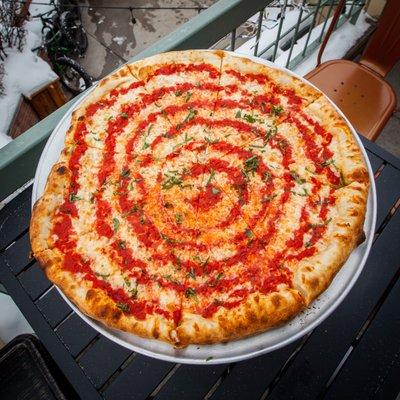 Thin Crust Tomato Pizza Pie