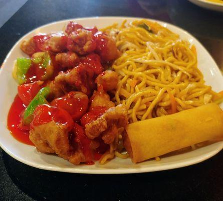 Lunch special w/sweet and sour pork, chow mein and vegetable egg roll.