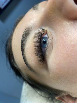 Light volume lashes