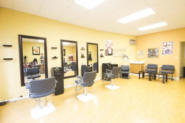 Salon at 7603 Beverly Blvd, Everett, WA  98203