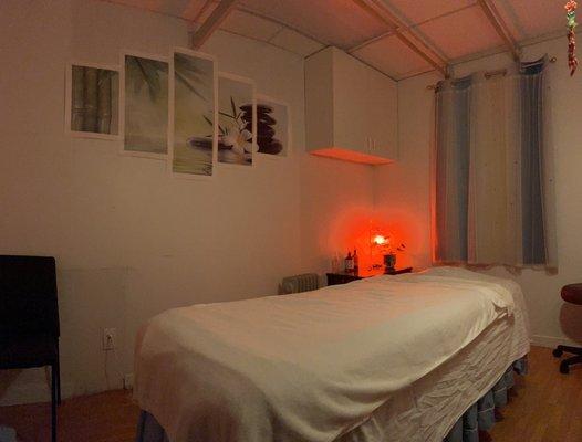 Single massage room