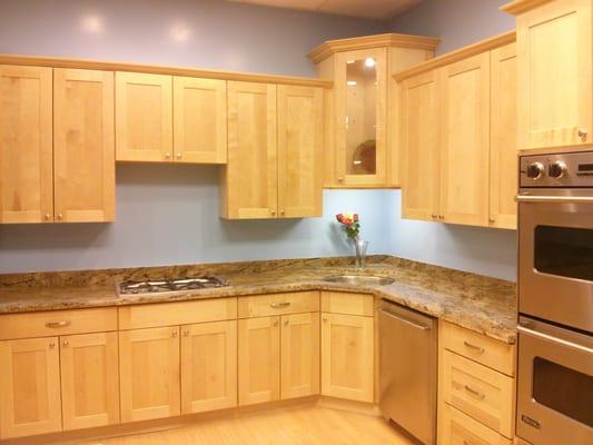 Natural Shaker Maple with Leopard River granite