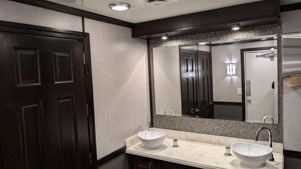 Luxury Restroom Trailer
Wedding Event 
Shreveport, LA