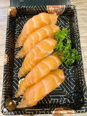 6pcs Salmon Sashimi