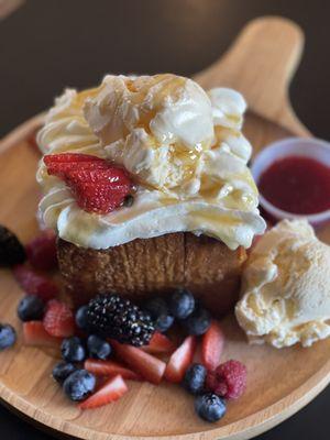 Honey toast with fruits and vanilla ice cream