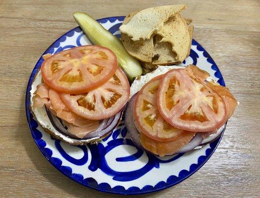 Nova Lox Sandwich with no capers and extra tomatoes.