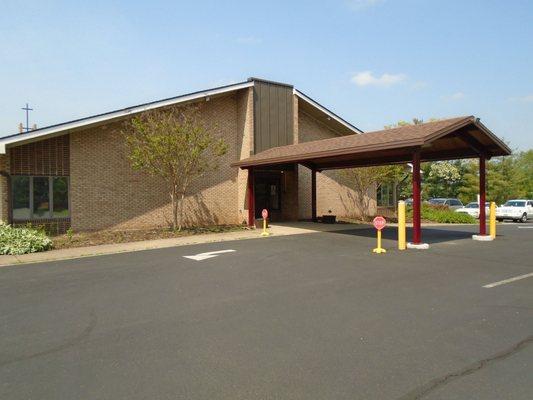 Covered preschool entrance at the back of the church with option for kiss and ride arrival and dismissal.