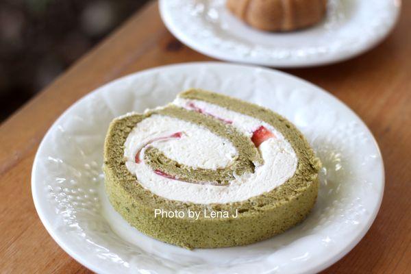 Matcha Cake Roll ($7) - good! I like the vanilla mascarpone cream. Sponge cake is light and fluffy