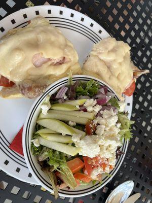 Turkey pesto sandwich with house side salad.