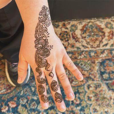 Henna tattoo