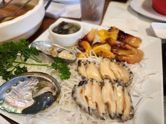 Sashimi combo and seafood set (5 people), raw shellfish