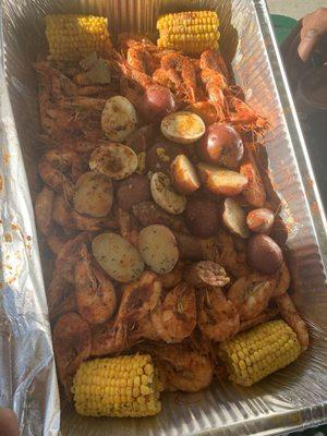 This is sooooo good we have shrimp ,corn , potatoes,eggs and sausage.