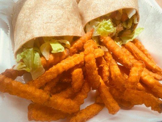 Ernesto pesto chicken wrap with sweet potatoe fries