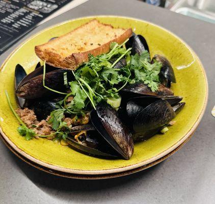 Mussels in white sauce