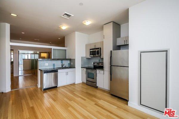 Leased! 3810 Wilshire Blvd #2004, 90010 - The Mercury