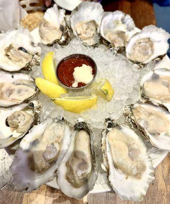 One dozen blue point oysters