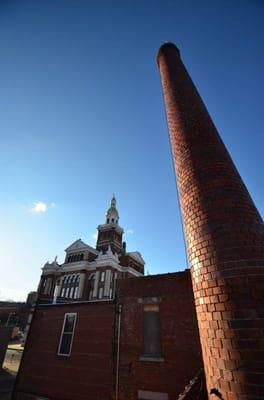 The Smokestack is just across 7th Street from the beautiful Dubuque County Courthouse.