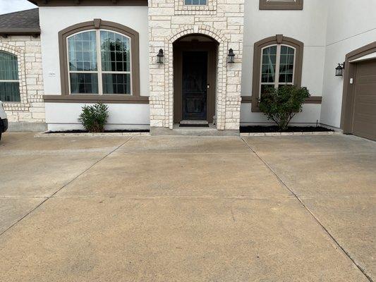 Installed stone edging and new mulch