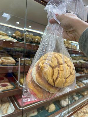 I got my pan dulce!