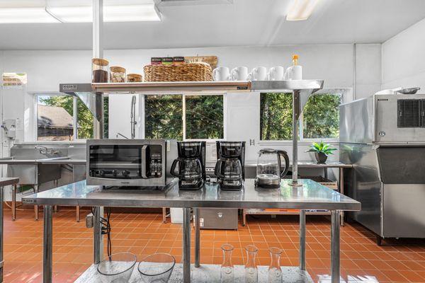 Cedar Cabin kitchen