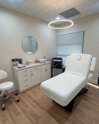 Brandon Boggs MD Inc Medical Spa Exam Room