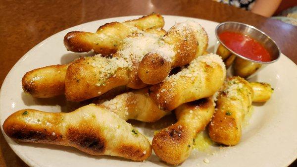 The garlic knots. Love the fresh crushed garlic!