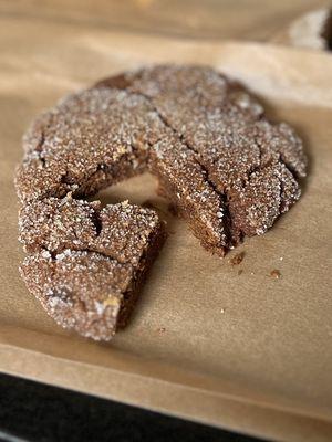 Ginger molasses cookie