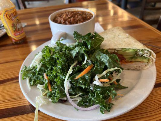 Good deal on a healthy lunch $12.99  Turkey Sand / Turkey Chili / Kale Salad  Impressed by it actually being healthy !!' Hard to come by.