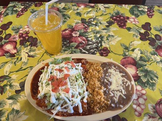 4 Enchilada Plate w/ Red Sauce (2 cheese, 2 chicken) and a Maracuyá Aguas Frescas Naturales (passion fruit)