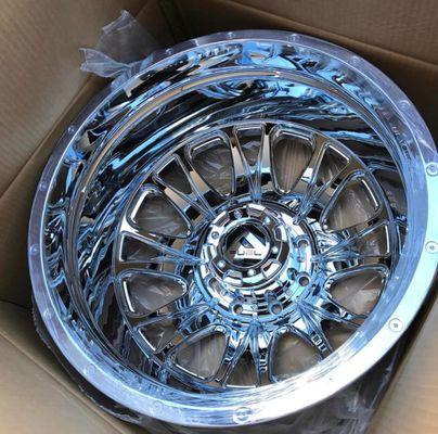 We have a huge selection of Off-Road and Dually Wheels