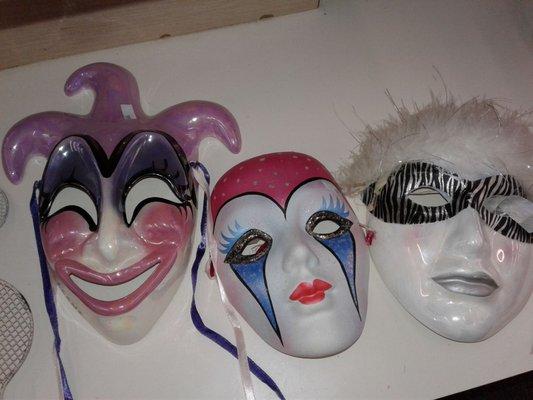 Porcelain masks for the walls under $5