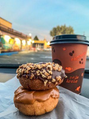 Maple Old Fashion, Chocolate Nuts Old Fashion. Donuts on point, but tbh Coffee was bleh...