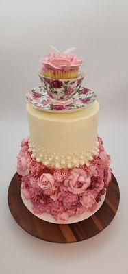 2 Tier Luxury Floral Cake