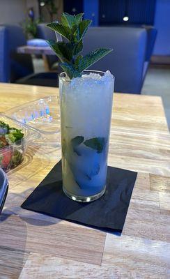 Lychee sake mojito