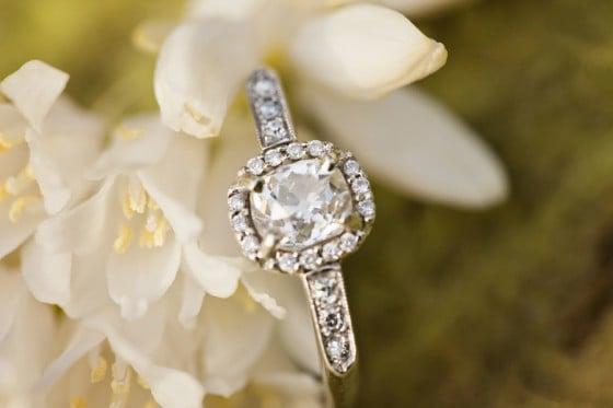 Diamore Diamonds Dallas - Wholesale Diamonds and Custom Diamond Rings have 100s of loose diamonds and custom diamond rings.