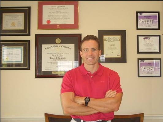 Dr. Giorgio Res
Chiropractor, Physical Therapist, and Nutritional counseling in one practice.