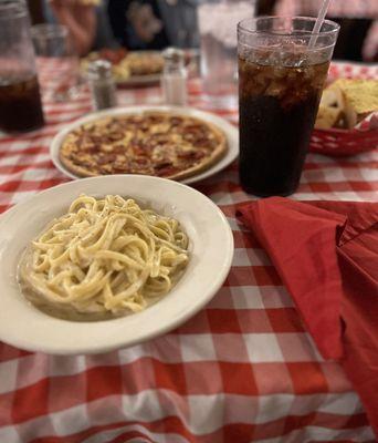 Fettuccine Alfredo, double pepperoni, 10 inch pizza in the back, root beer, garlic bread