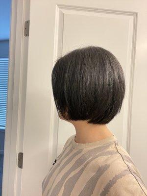 I asked for angled bob, this was what I got. Ruined my progress of growing my hair out. Will never visit again.