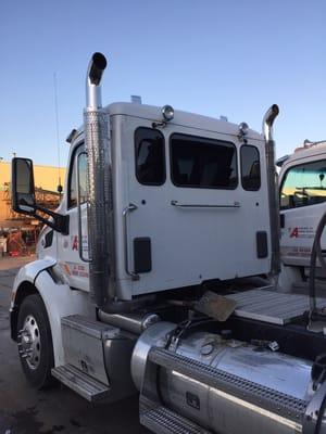 Sam and his crew did a great job at tinting the back and side windows on the Peterbilt.