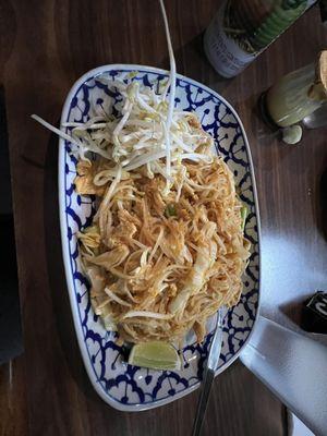 Pad Thai with chicken