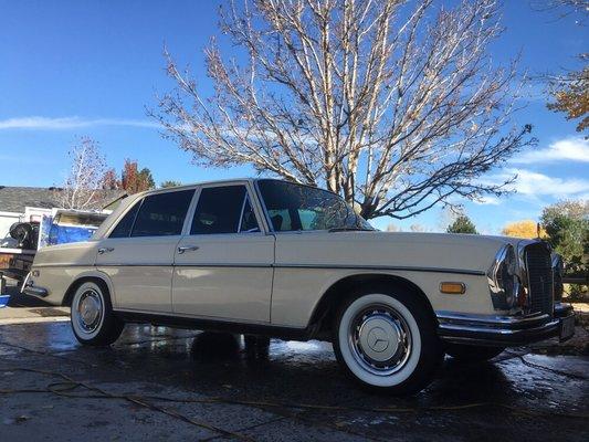 Classic Mercedes, just a simple wash and vacuum/wipeout got her looking very sharp.