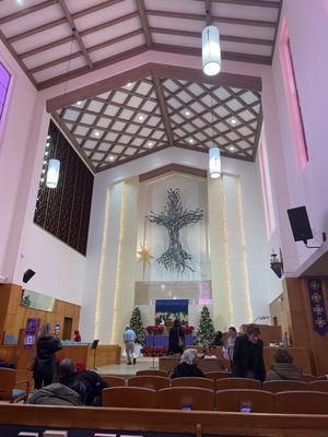 Lakeshore Avenue Baptist Church at Christmas