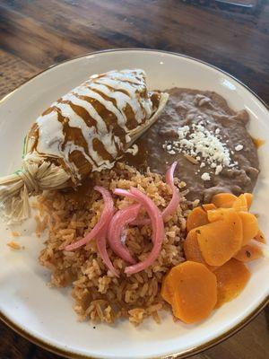 Salsa verde chicken tamales plate