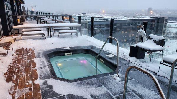 Hot tub on the roof.