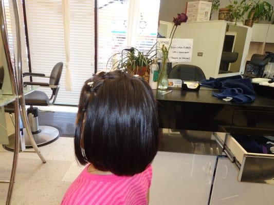 girls hair cut