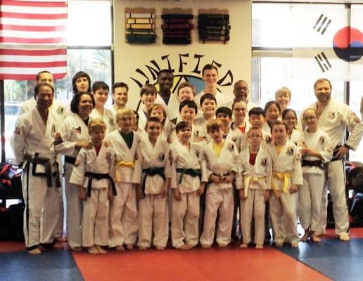 Our Unified Team only trains with the best Instructors and martial arts team in Taekwondo,  Gracie Jiu-jitsu , Judo, Hapkido,...