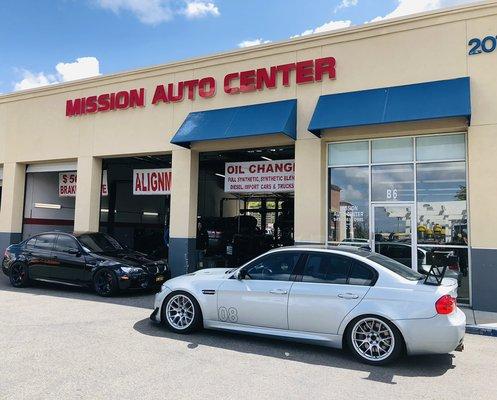 E90 M3s getting ready for the track