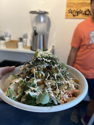 Poke bowl with sprout salad as the base! Try it!